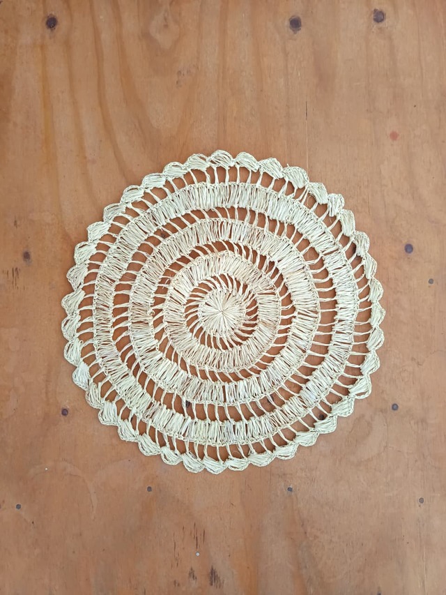 Sousplars de crochê com fibra de buriti